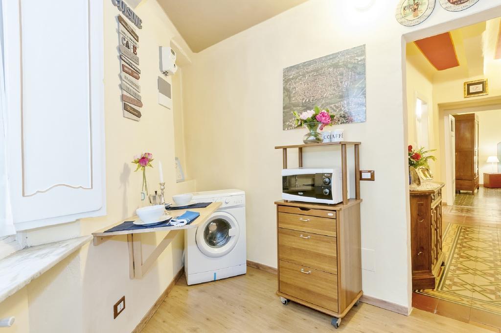 Cozybricks In Lucca - Apartments In Lucca Historical Center - Air Cond & Wifi - Стая снимка