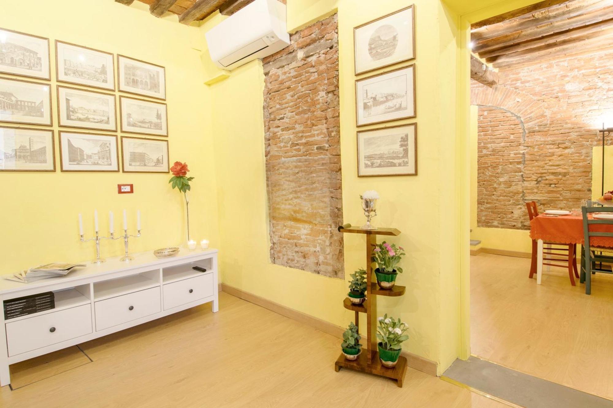 Cozybricks In Lucca - Apartments In Lucca Historical Center - Air Cond & Wifi - Екстериор снимка